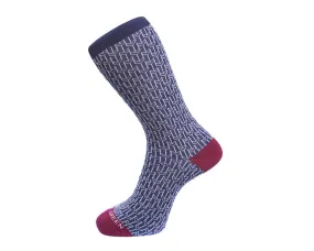 Fortis Green Men's Socks in Aubergine Arrows